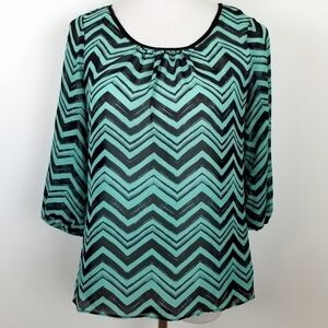 B•Wear Chevron Print Top | sz S